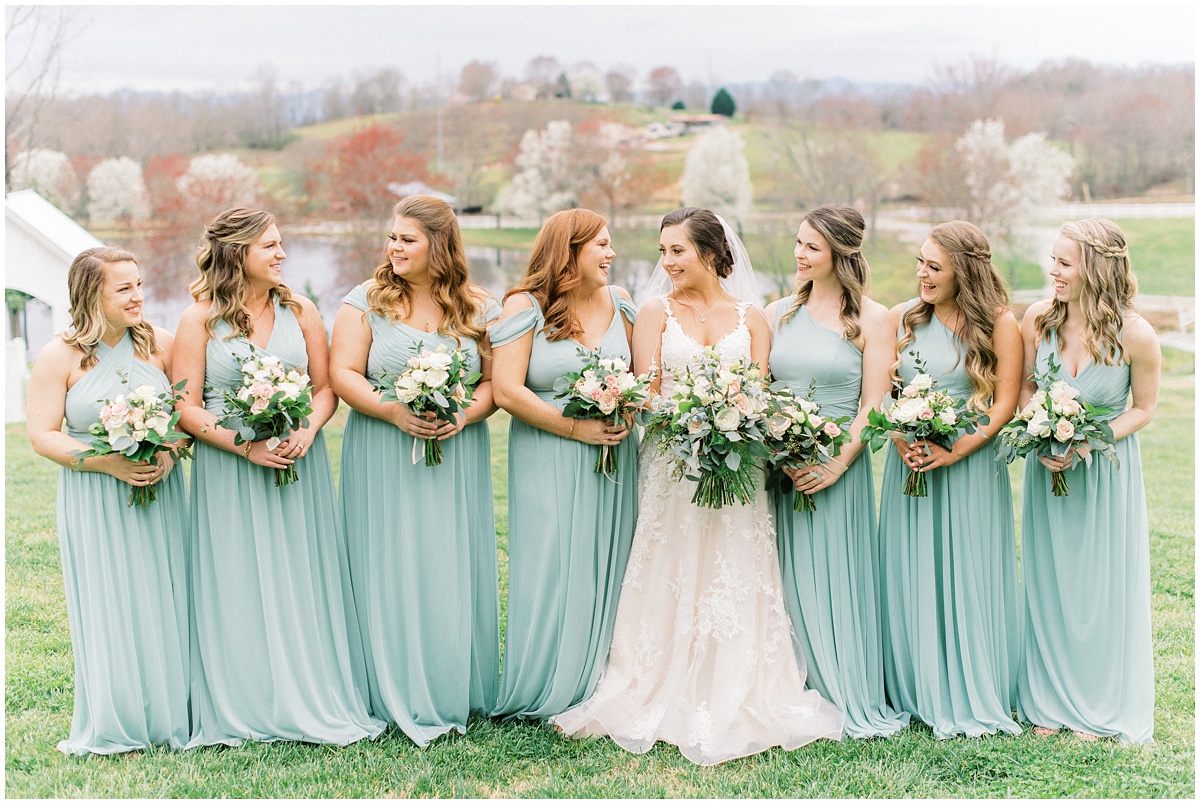 Bride & bridesmaid photos with mint colored dresses