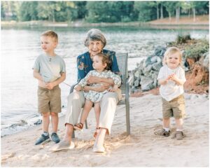 Extended family session at Lake Keowee.
