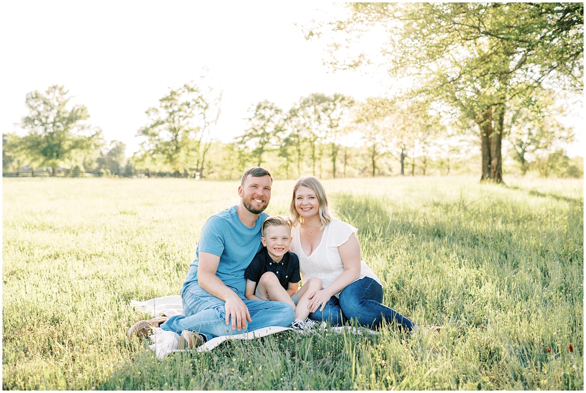Simpsonville family photographer outdoor family session.