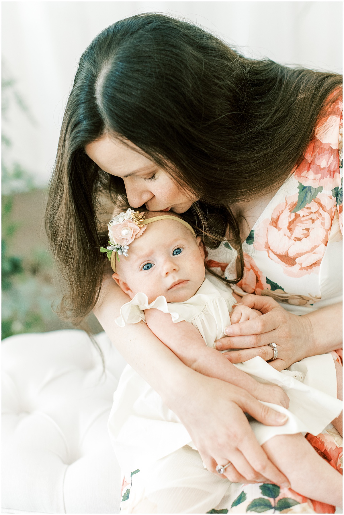 Mommy daughter photo session. Greenville Newborn Photographer.